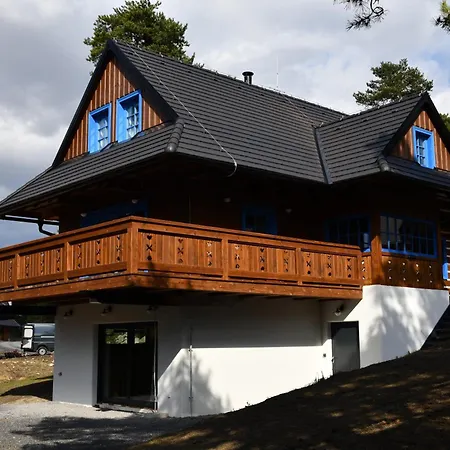 וילה Tri Borovice Liptovský Mikuláš